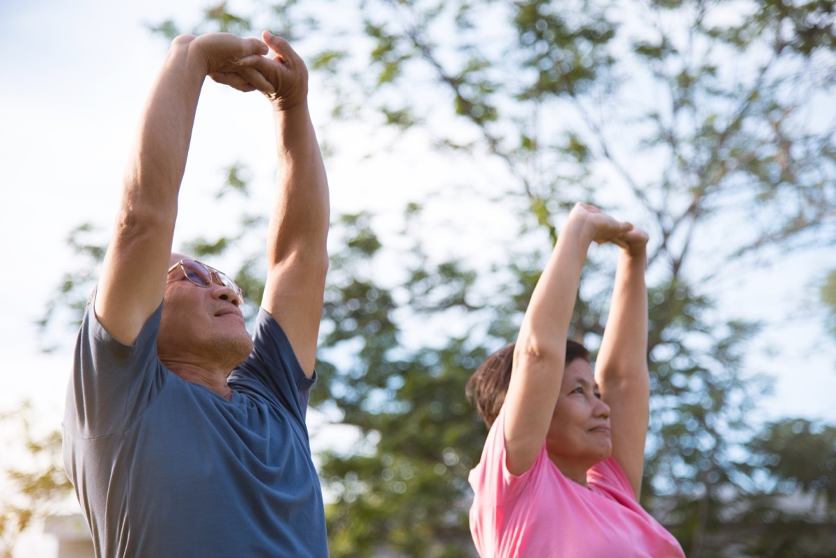 couple exercising together, better husband