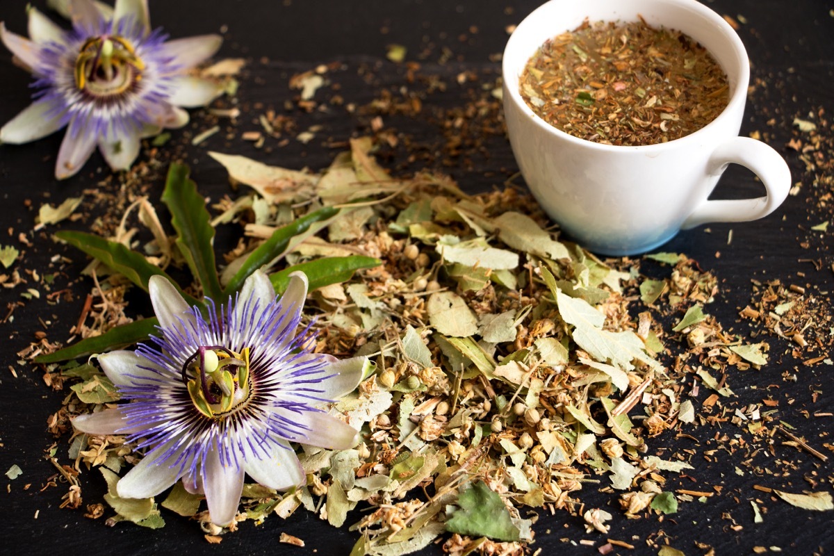 Passionflower Leaves