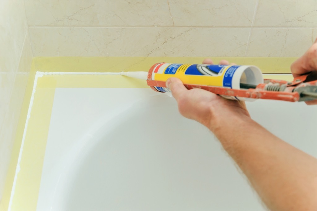 caulking bath, easy home tips