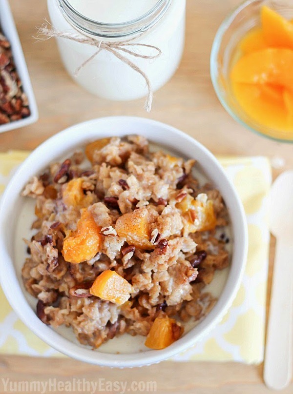 SLOW COOKER PEACH OATMEAL