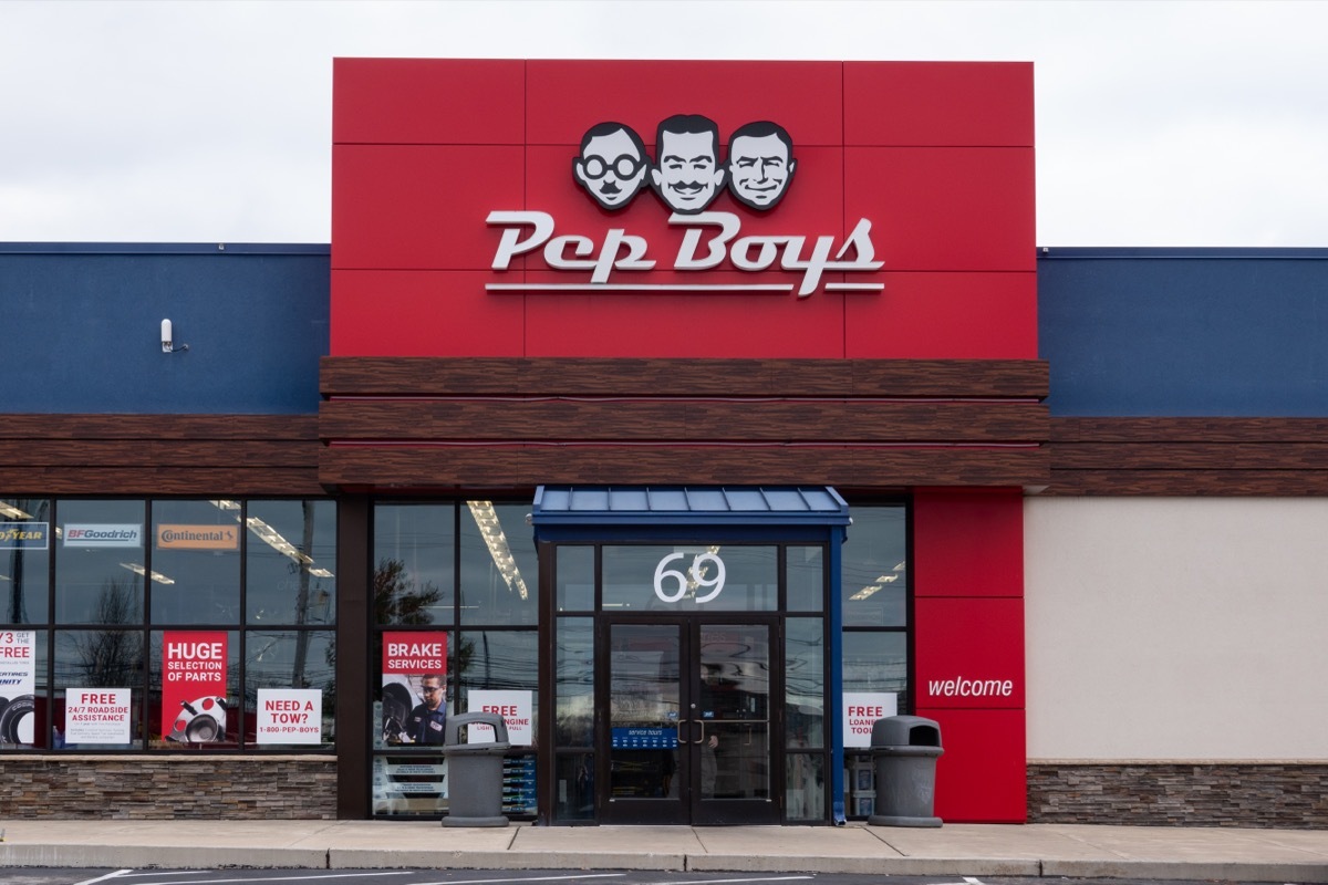 pep boys store exterior red sign