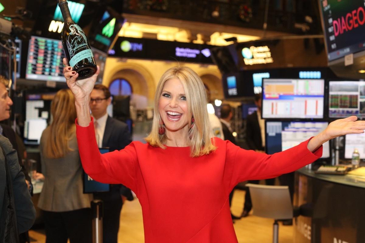 christie brinkley holding wine