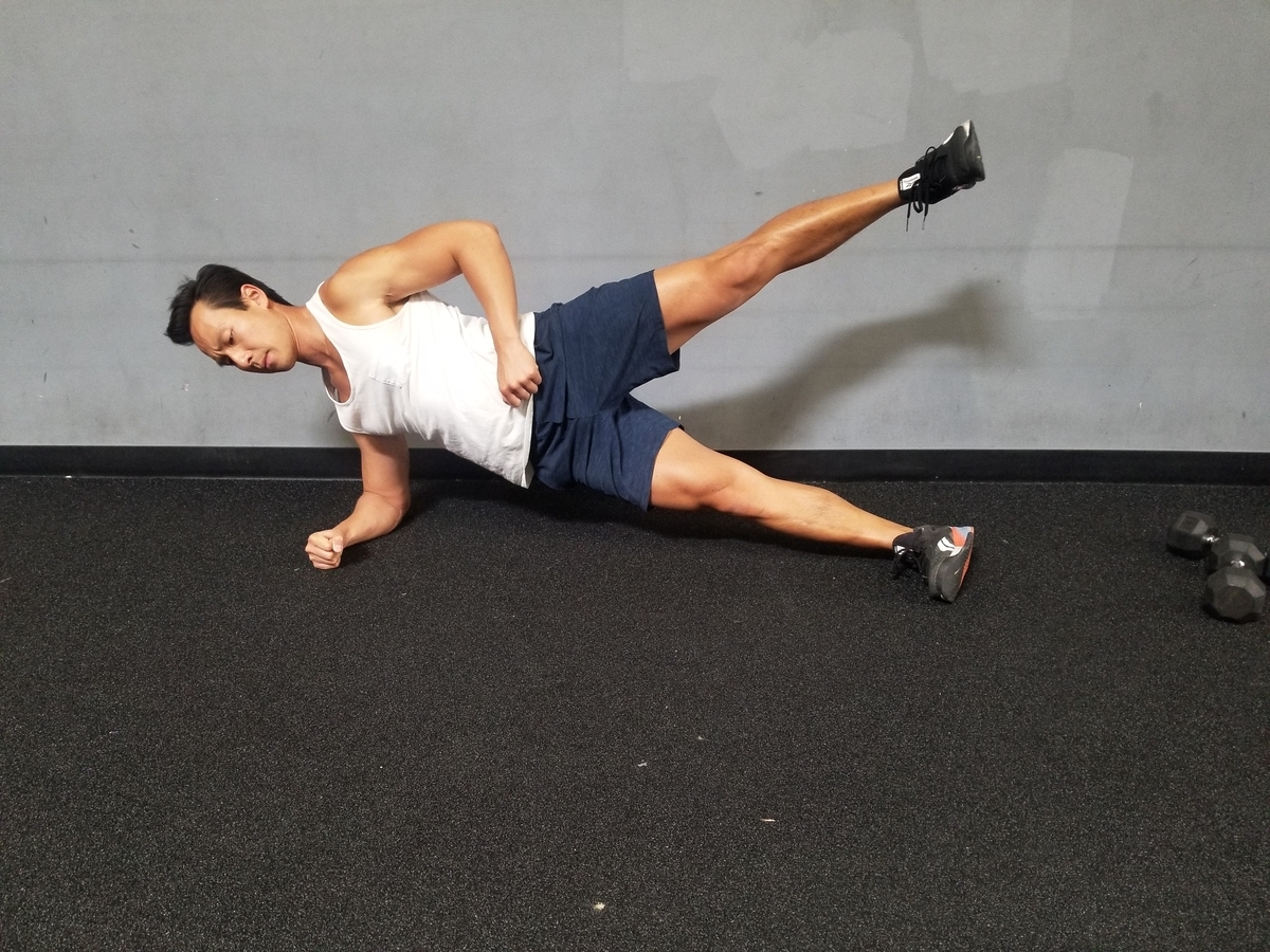 4 side plank with leg raise