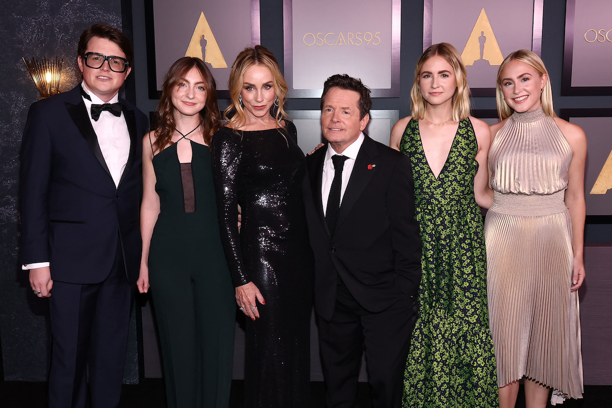 Sam Fox, Esmé Fox, Tracy Pollan, Michael J. Fox, Aquinnah Fox, and Schuyler Fox at the 2022 Governors Awards