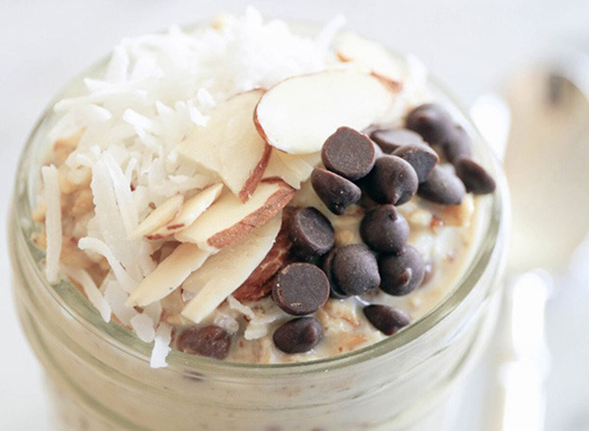 overnight oats Almond Joy