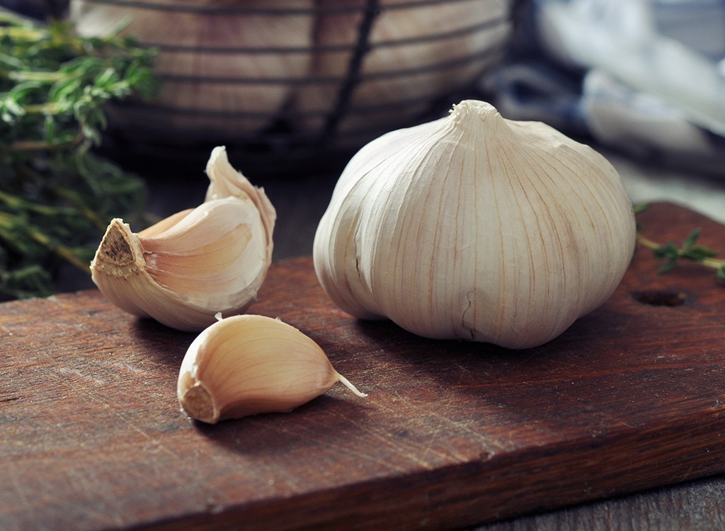 Clove of Garlic Foods Bad for Cats