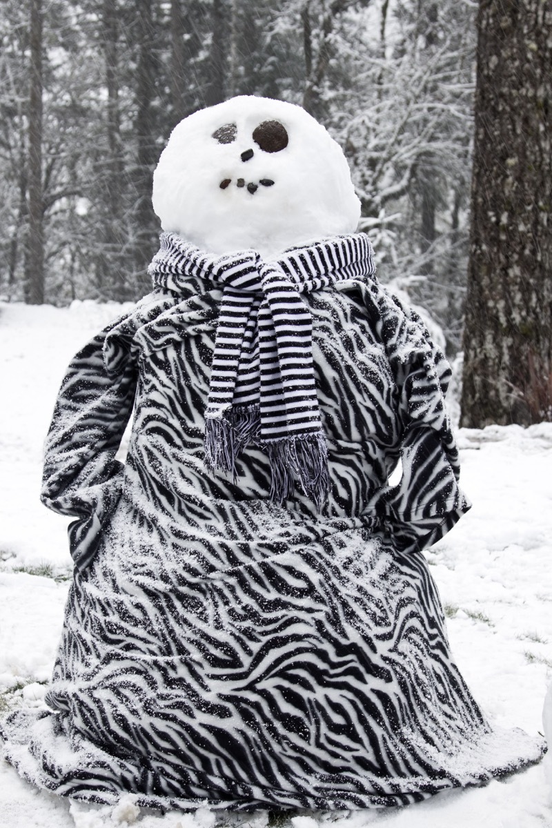 snuggie blanket on a snowman