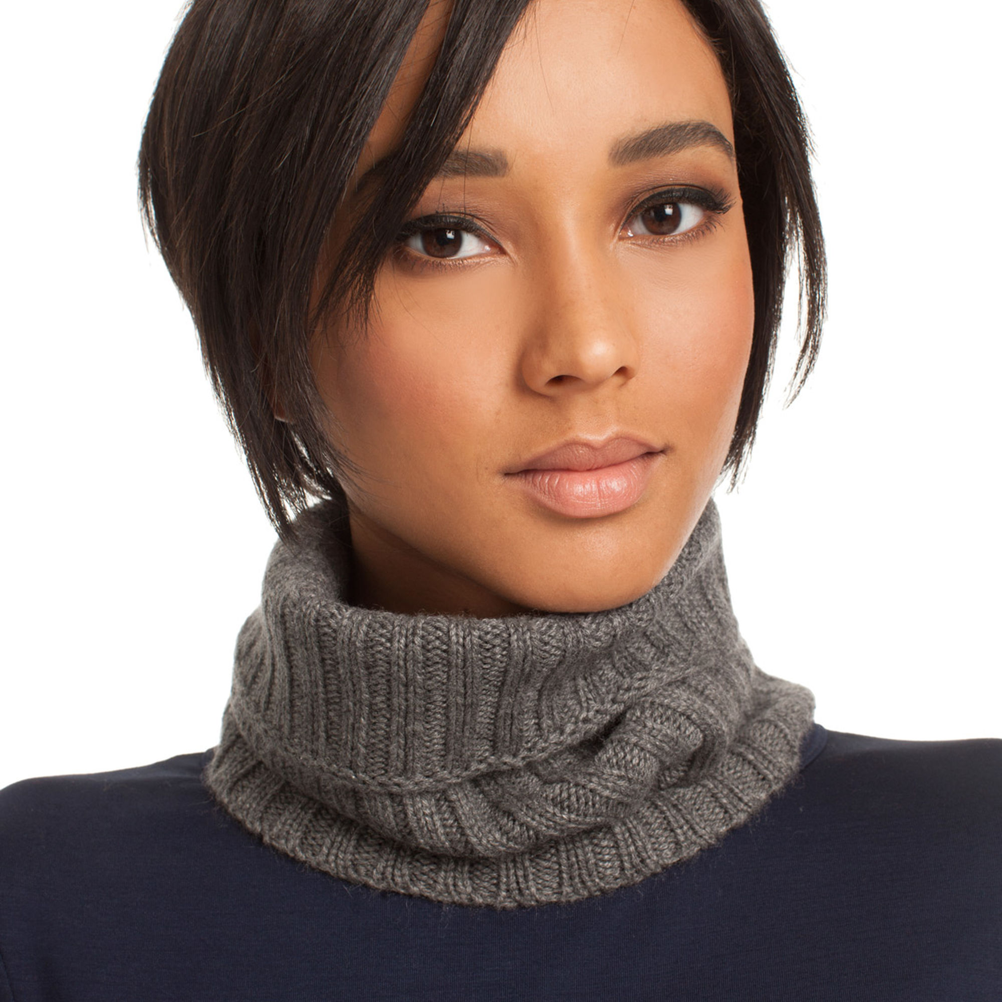 stylish_ways_to_wear_scarf_this_winter_07