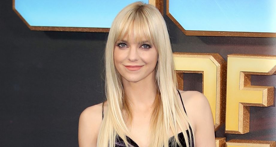 Anna Faris’ Age | 7 Fascinating Facts About The Fascinating Anna Faris | Her Beauty