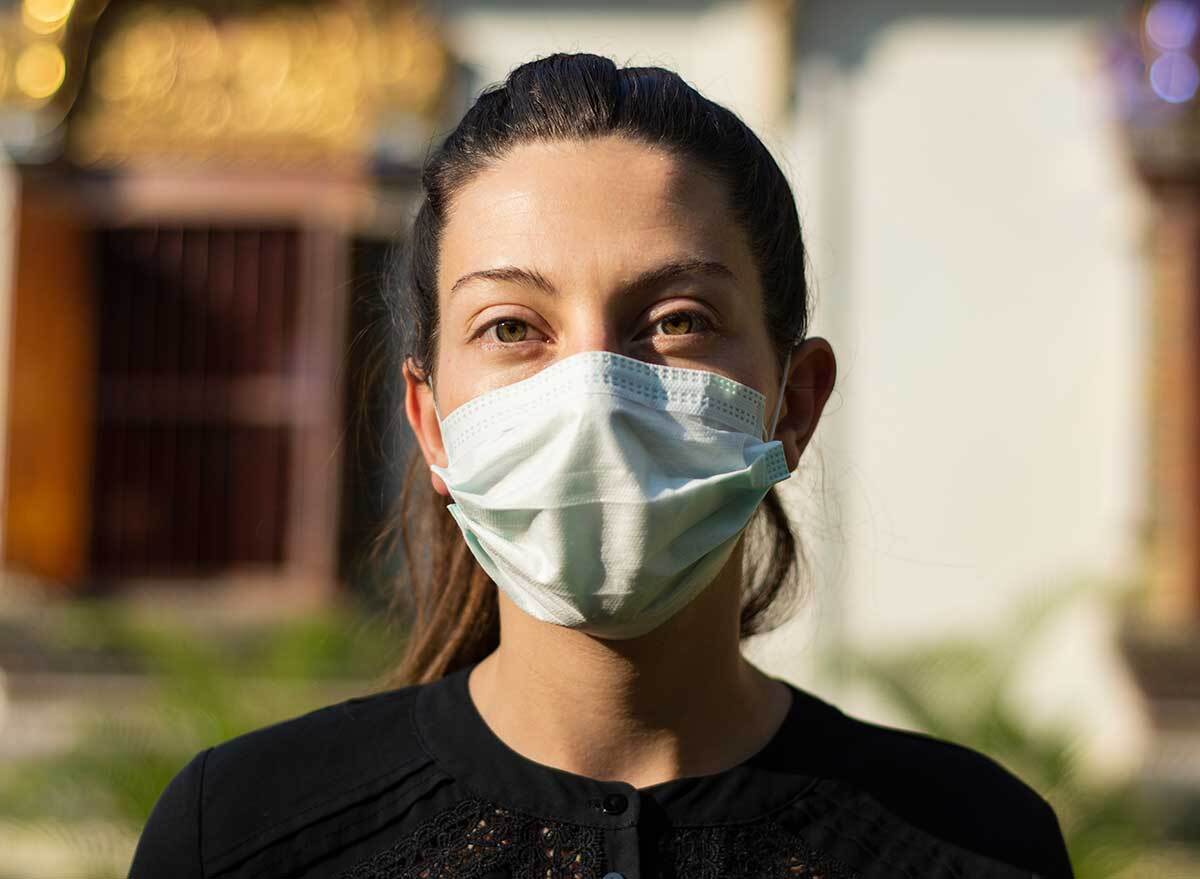 woman wearing face mask