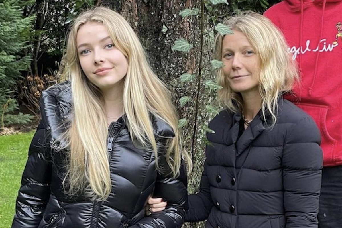 Gwyneth Paltrow with daughter Apple Martin on Thanksgiving 2020