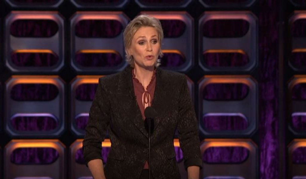 Jane Lynch burns Tom Arnold roast lines