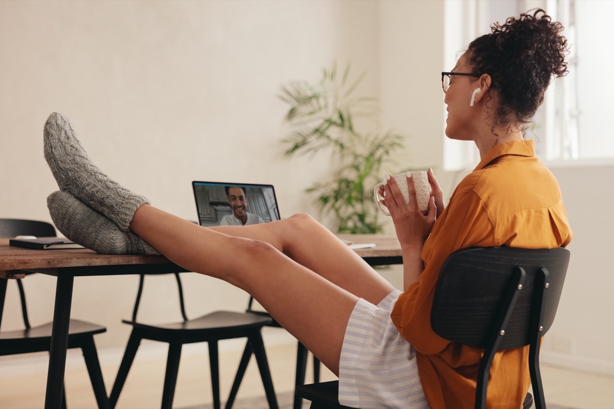 woman on facetime with her boyfriend sharing shares love messages for him