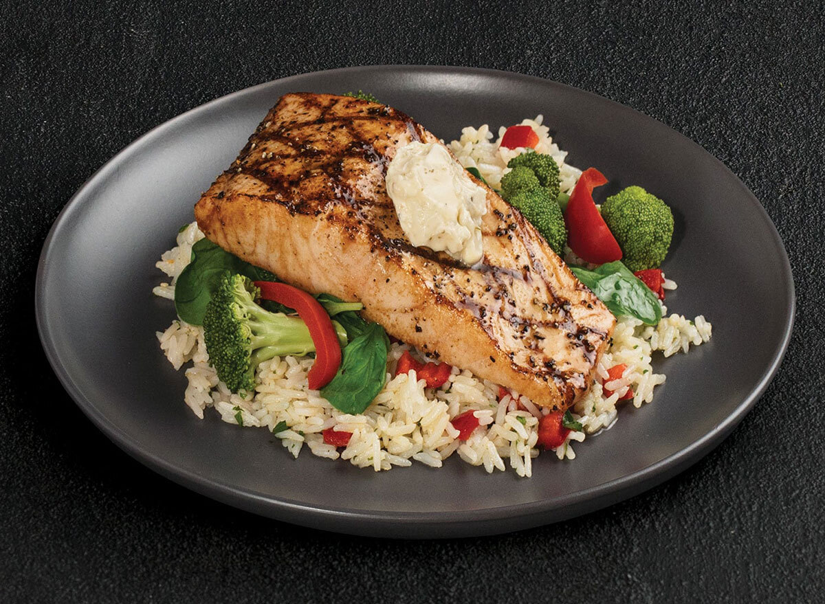 tgi fridays simply grilled salmon