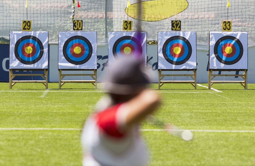 Archery, a great non-cliché second date. second date ideas