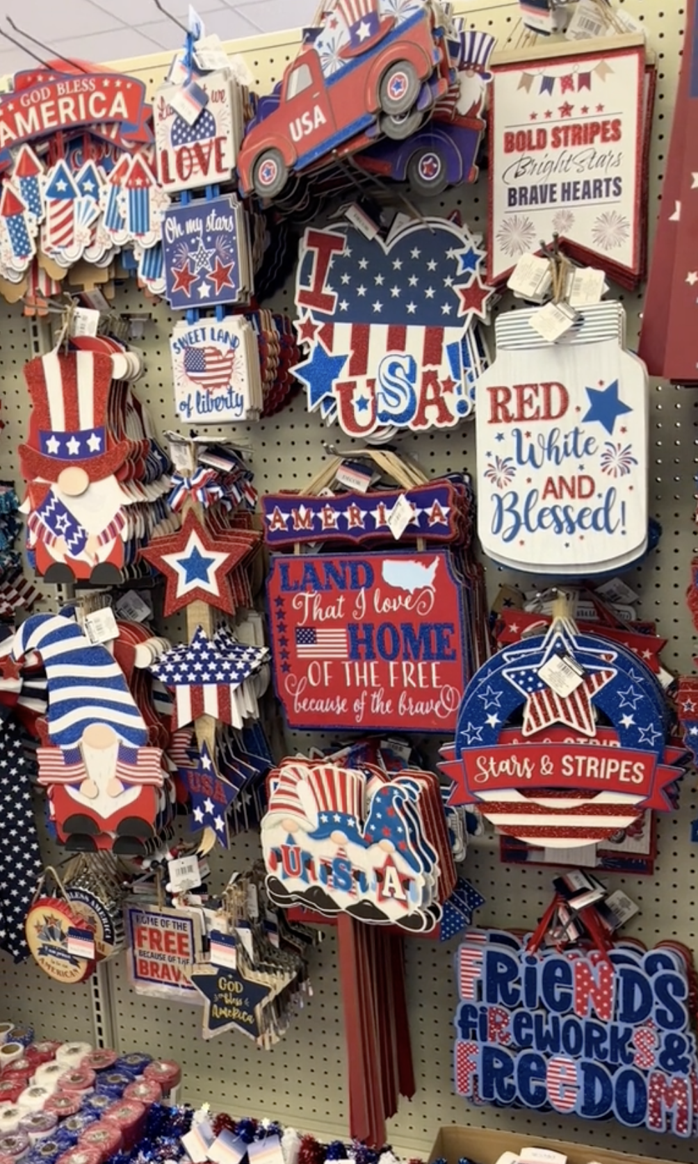 July 4th decorations at Dollar Tree