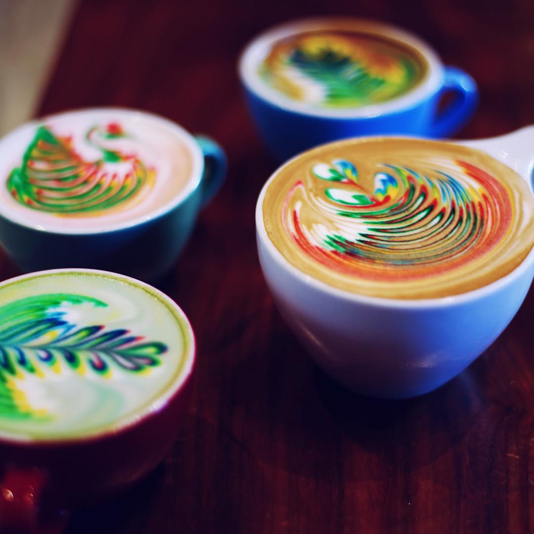 rainbow-coffee-is-the-new-hypnotizing-trend-in-barista-art-you-have-to-get-your-hands-on-07