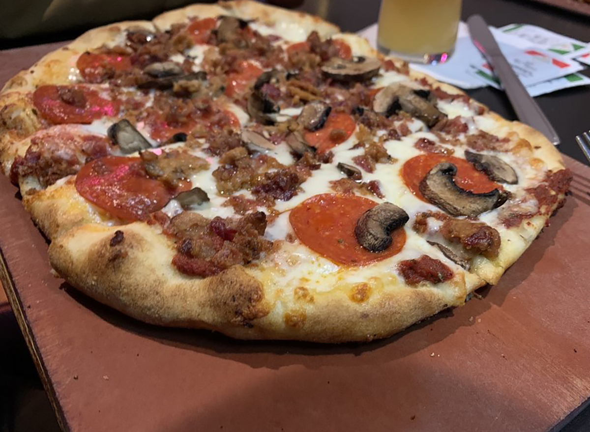 three little pigs pizza