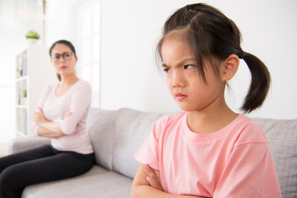 mother daughter arguing