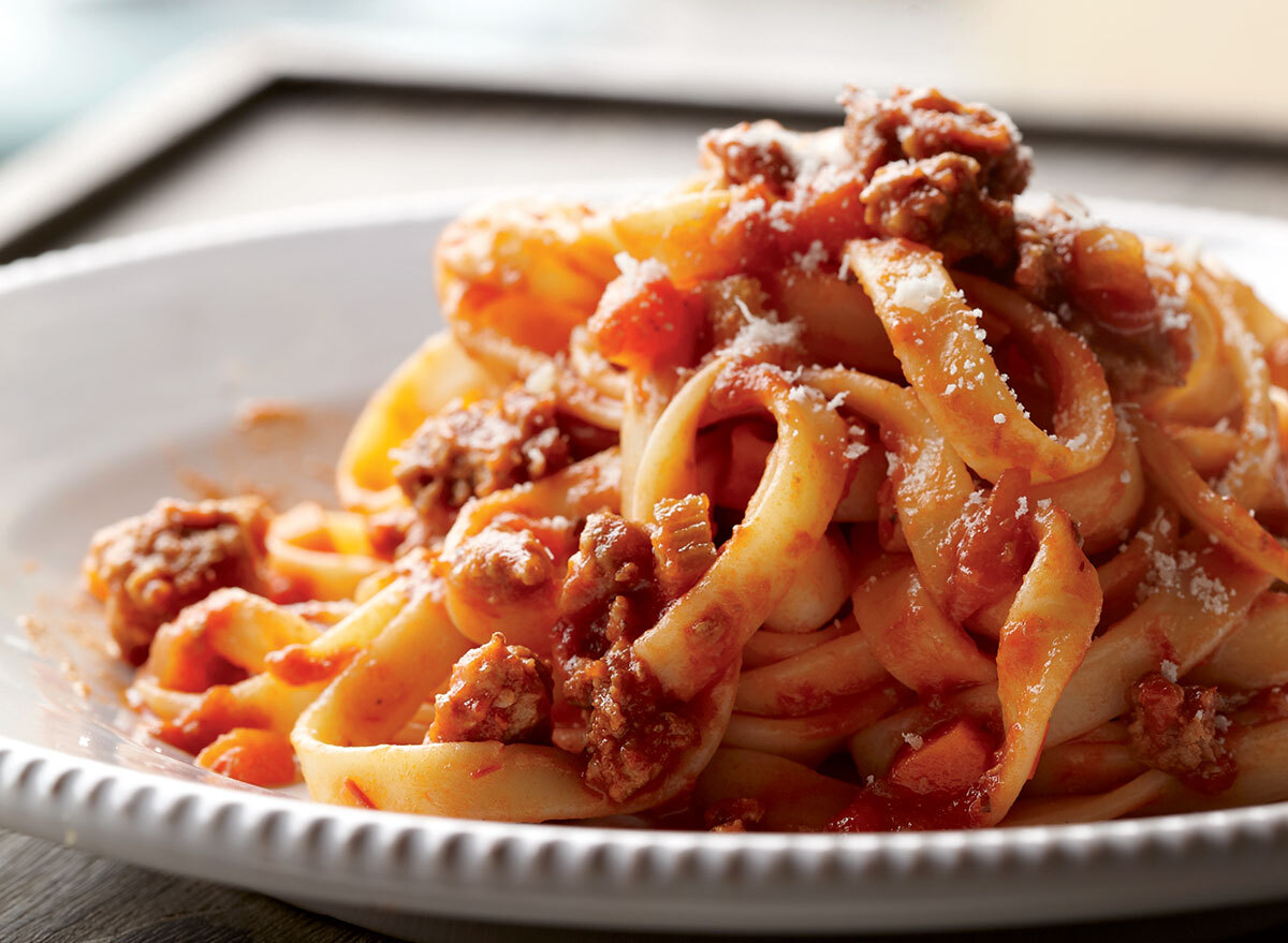 Healthy pasta bolognese