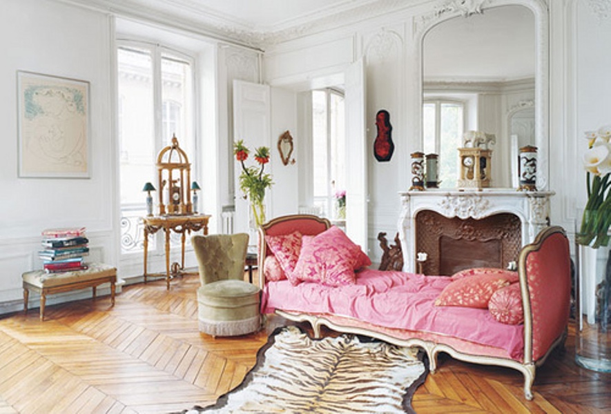 chic-parisian-apartments-that-will-give-you-the-ultimate-design-inspiraton-10