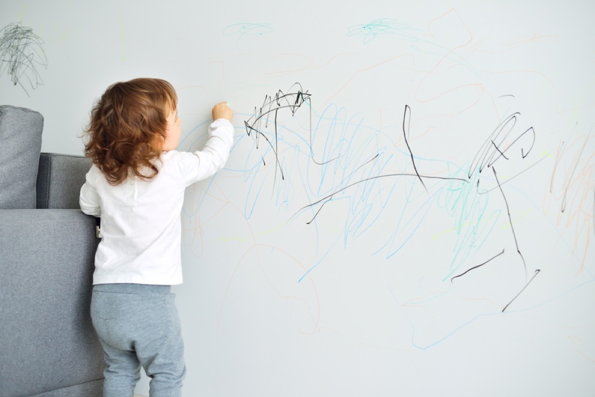 child drawing on wall, diy hacks