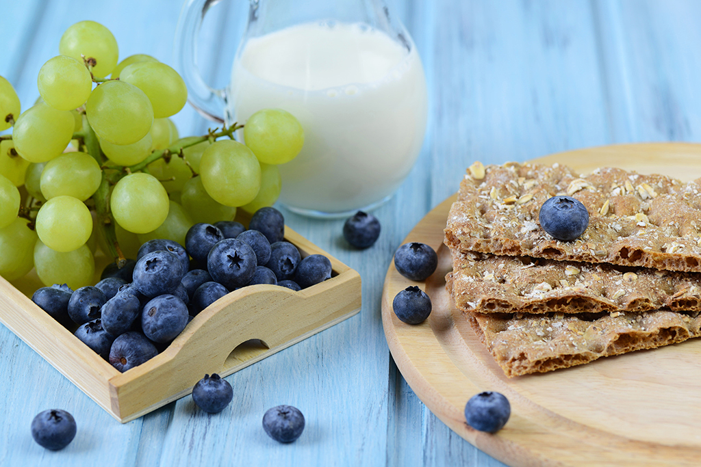 blueberries, grapes, food combos